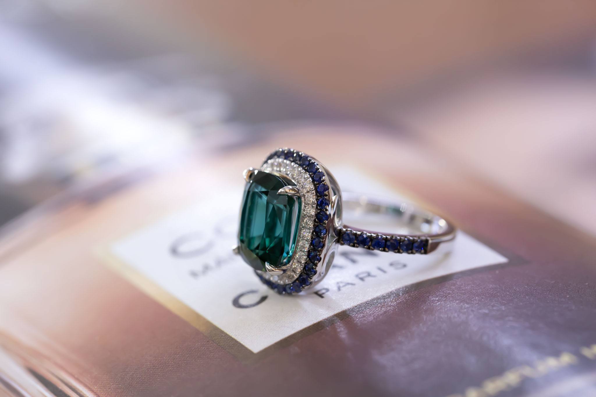 Teal tourmaline, sapphire and diamond ring - Image 2