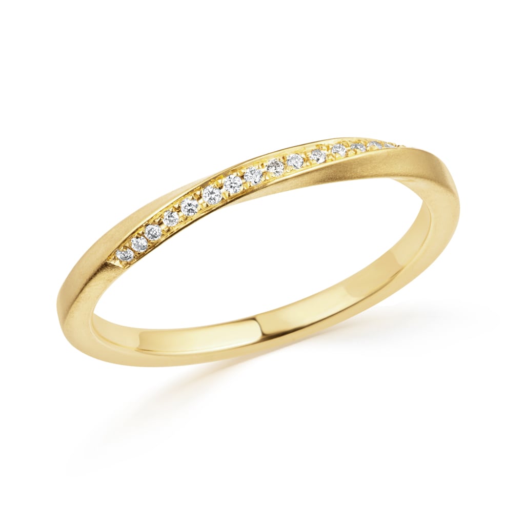 Round brilliant cut diamond twist ring