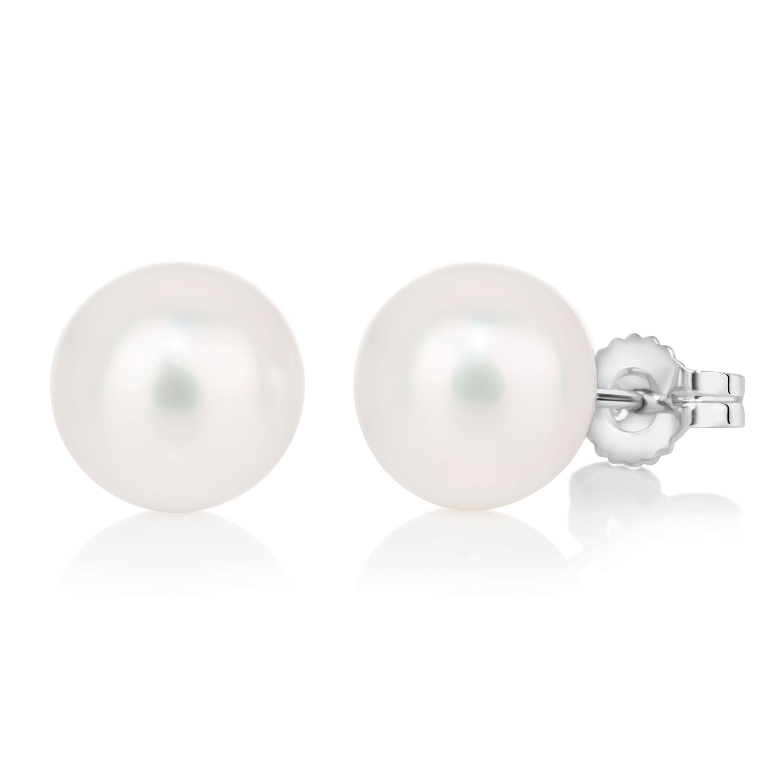 South Sea pearl earstuds
