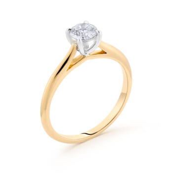 Round brilliant diamond engagement ring