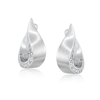 White gold and diamond earrings